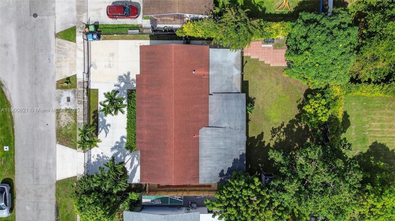 待售: $659,000 (4 贝兹, 3 浴室, 1828 平方英尺)