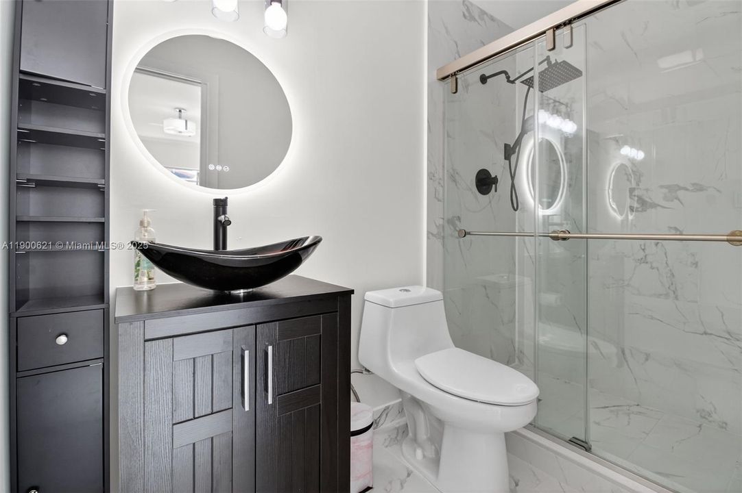 待售: $659,000 (4 贝兹, 3 浴室, 1828 平方英尺)