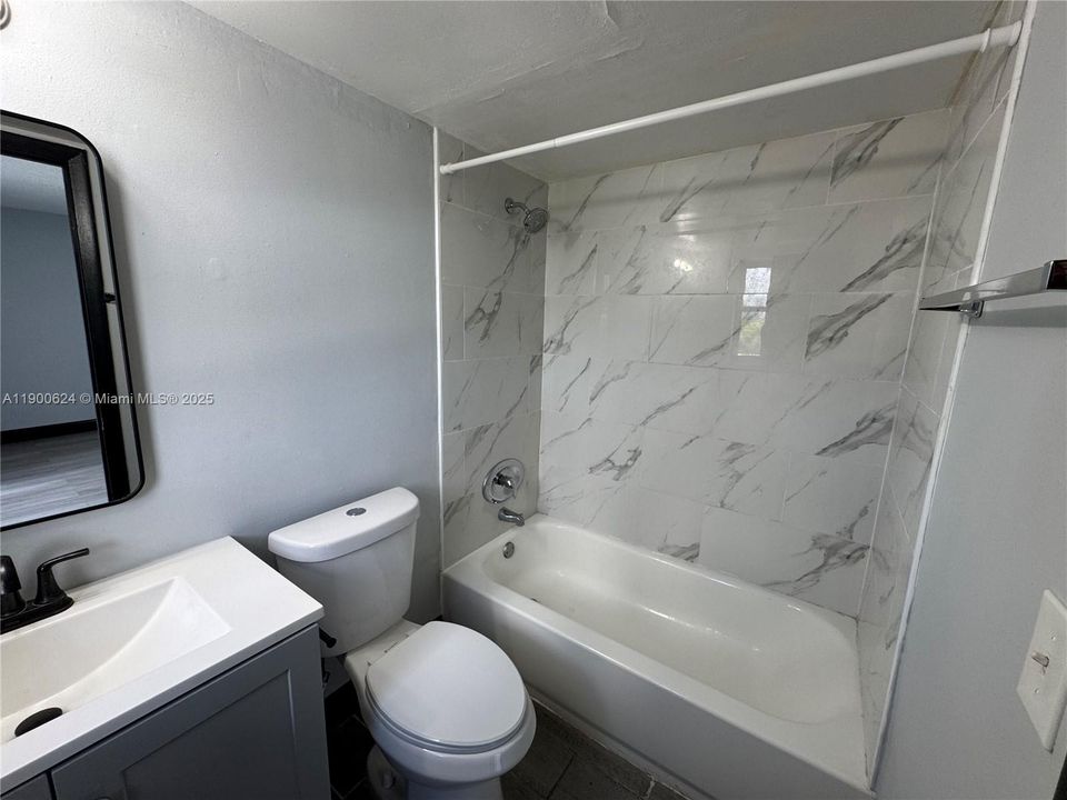 Недавно арендовано: $1,900 (1 спален, 1 ванн, 750 Квадратных фут)