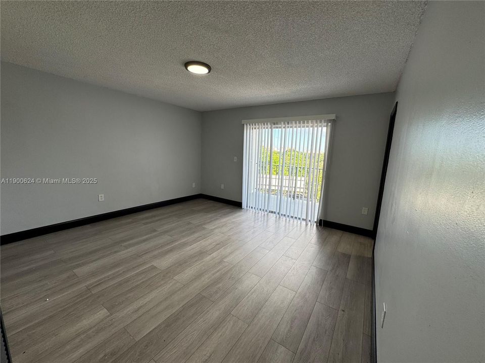 Недавно арендовано: $1,900 (1 спален, 1 ванн, 750 Квадратных фут)