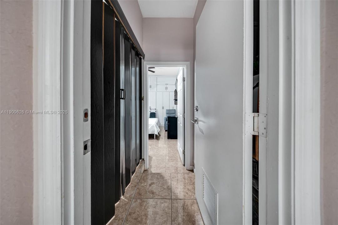 Recently Sold: $585,000 (3 beds, 2 baths, 1486 Square Feet)