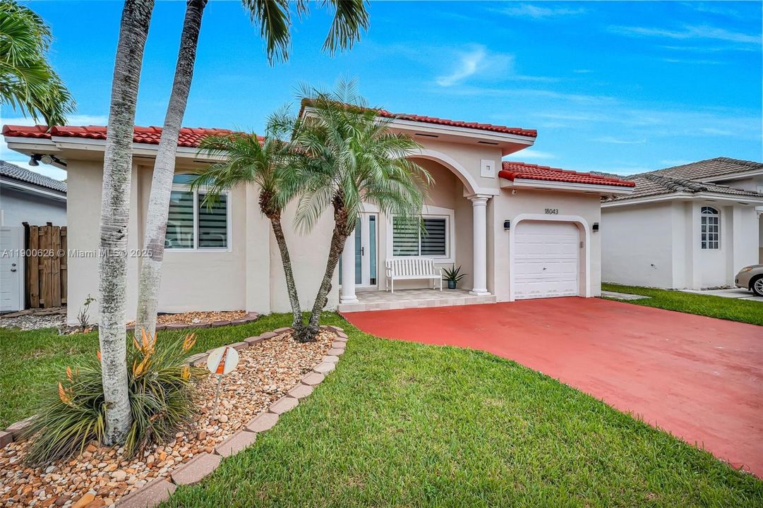 Recently Sold: $585,000 (3 beds, 2 baths, 1486 Square Feet)