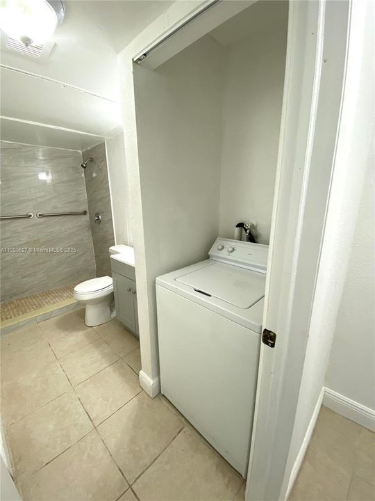 Recently Rented: $1,790 (1 beds, 1 baths, 632 Square Feet)