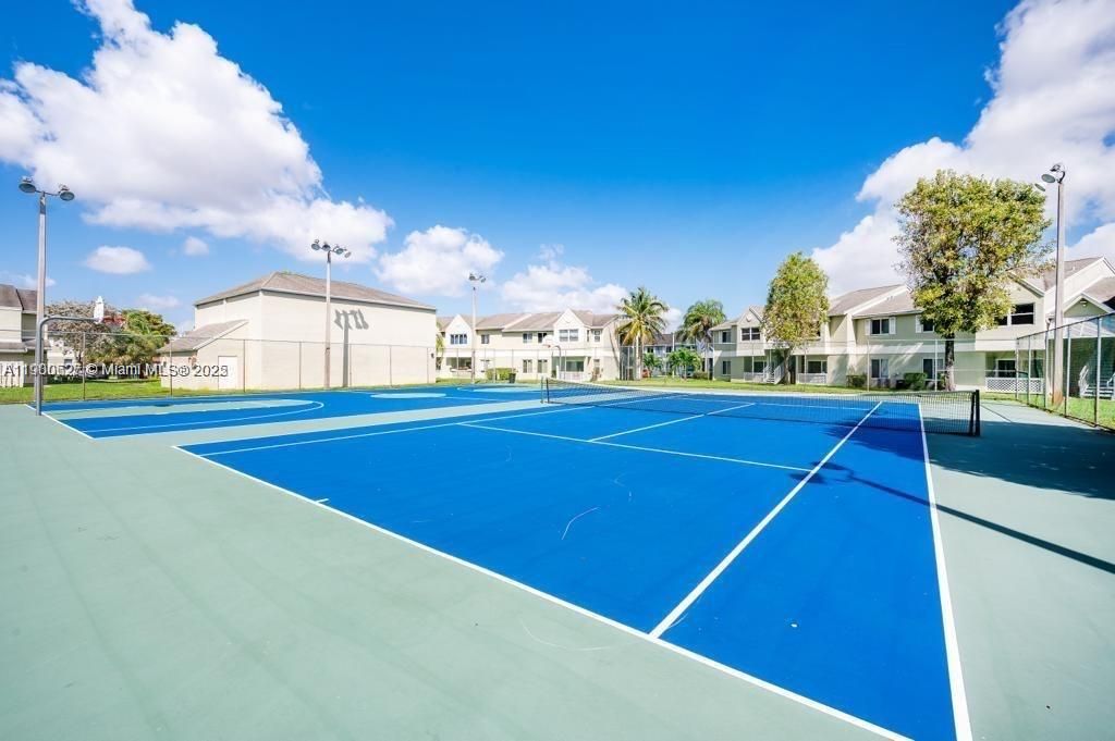 Recently Rented: $1,790 (1 beds, 1 baths, 632 Square Feet)