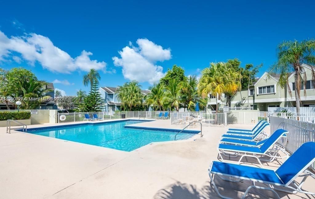 Recently Rented: $1,790 (1 beds, 1 baths, 632 Square Feet)