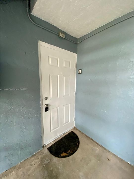 Recently Rented: $1,790 (1 beds, 1 baths, 632 Square Feet)