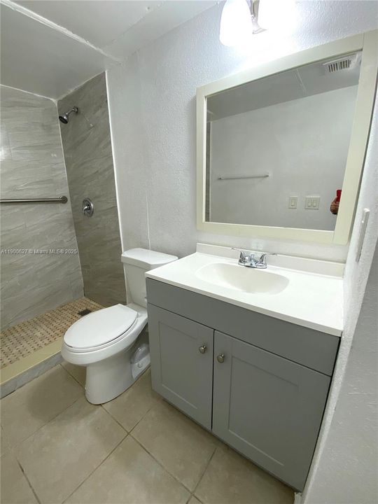 Recently Rented: $1,790 (1 beds, 1 baths, 632 Square Feet)