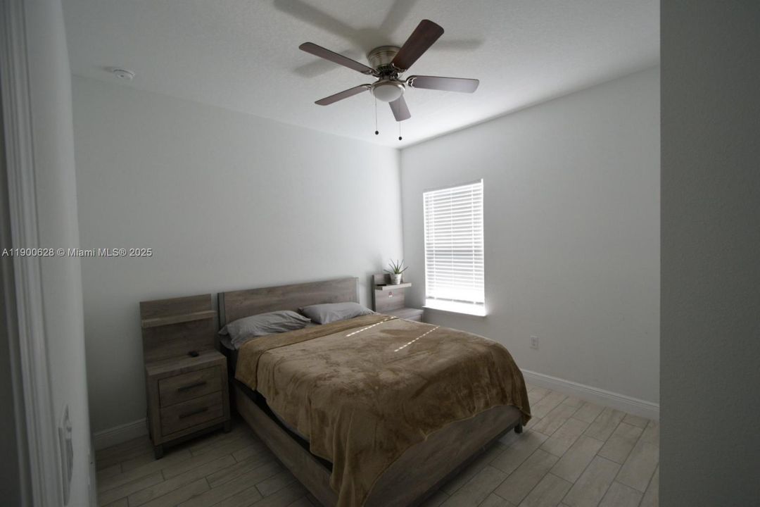 For Sale: $293,500 (3 beds, 2 baths, 1545 Square Feet)