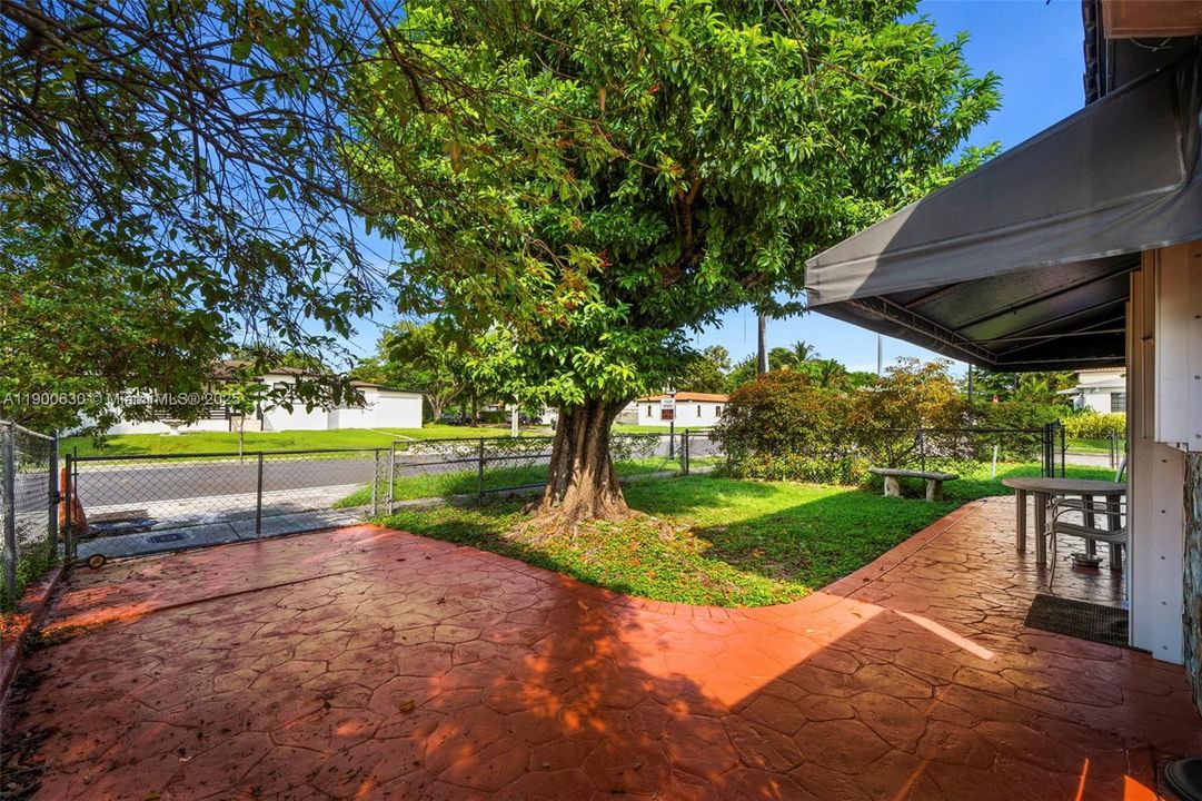 For Rent: $4,200 (3 beds, 2 baths, 1460 Square Feet)