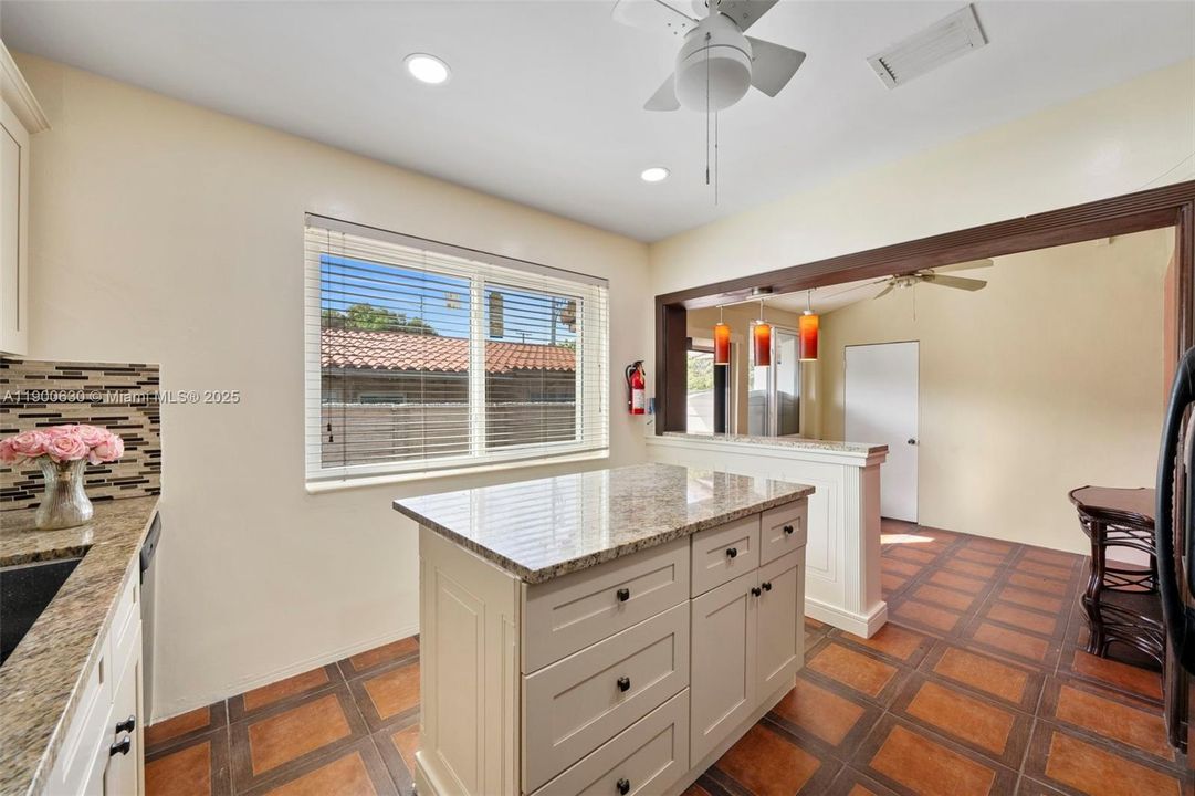 For Rent: $4,200 (3 beds, 2 baths, 1460 Square Feet)