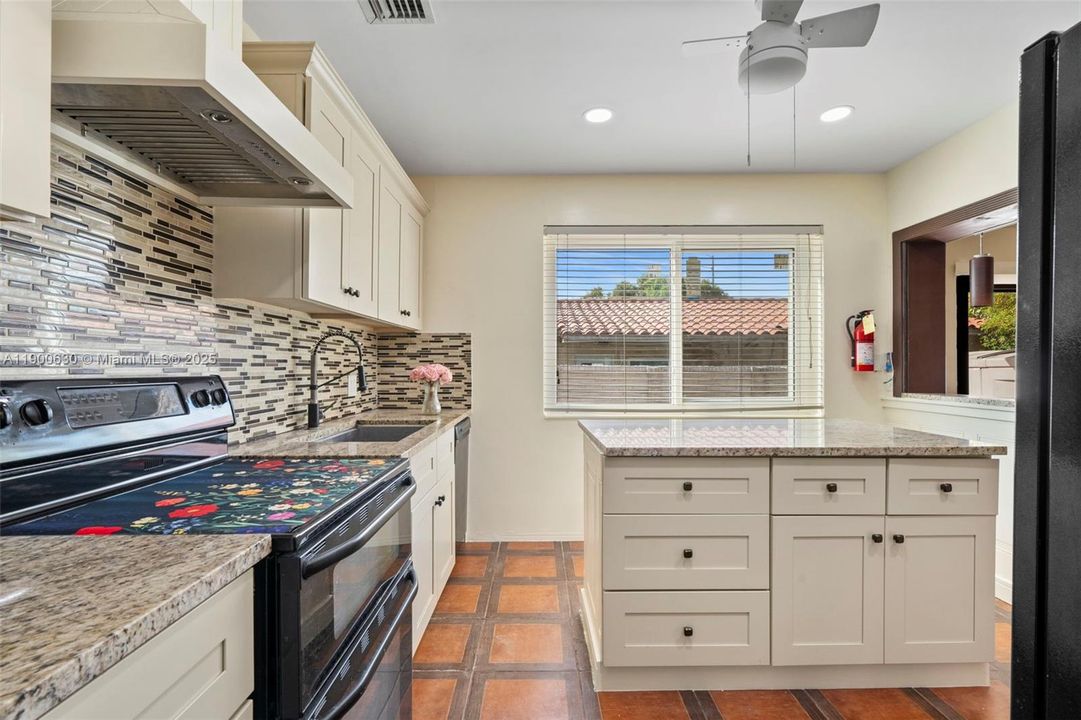 For Rent: $4,200 (3 beds, 2 baths, 1460 Square Feet)