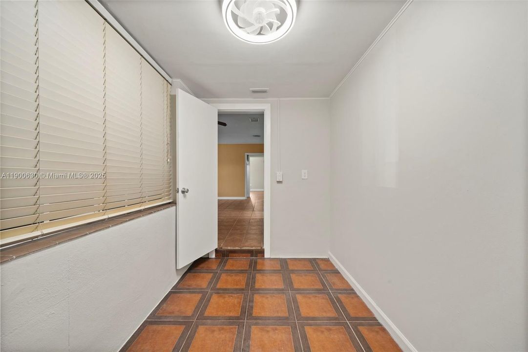 For Rent: $4,200 (3 beds, 2 baths, 1460 Square Feet)