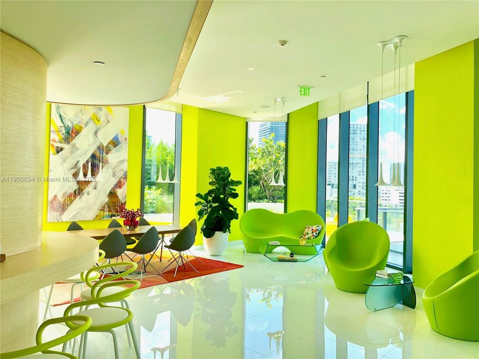 Active With Contract: $465,000 (1 beds, 1 baths, 622 Square Feet)