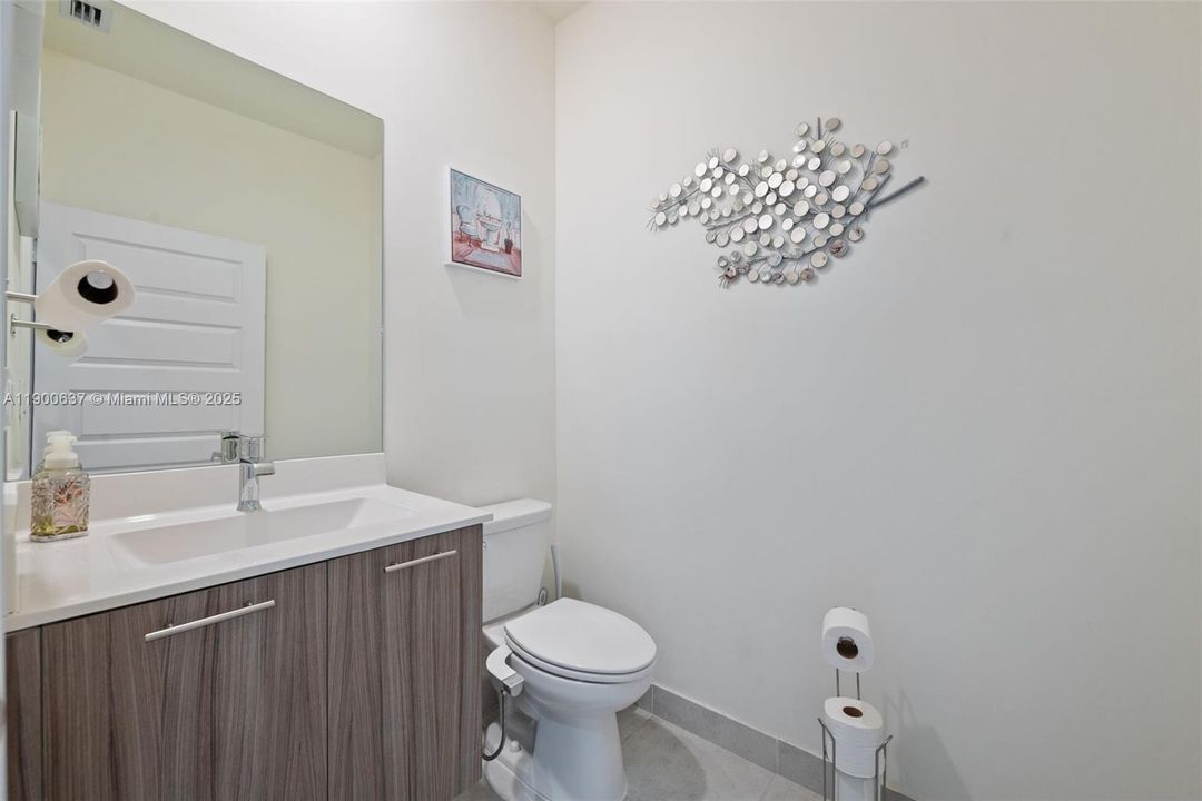 Activo con contrato: $515,000 (2 camas, 2 baños, 1124 Pies cuadrados)