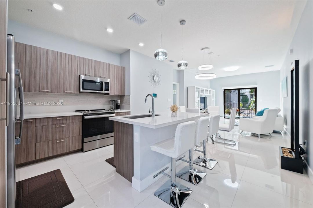 Activo con contrato: $515,000 (2 camas, 2 baños, 1124 Pies cuadrados)