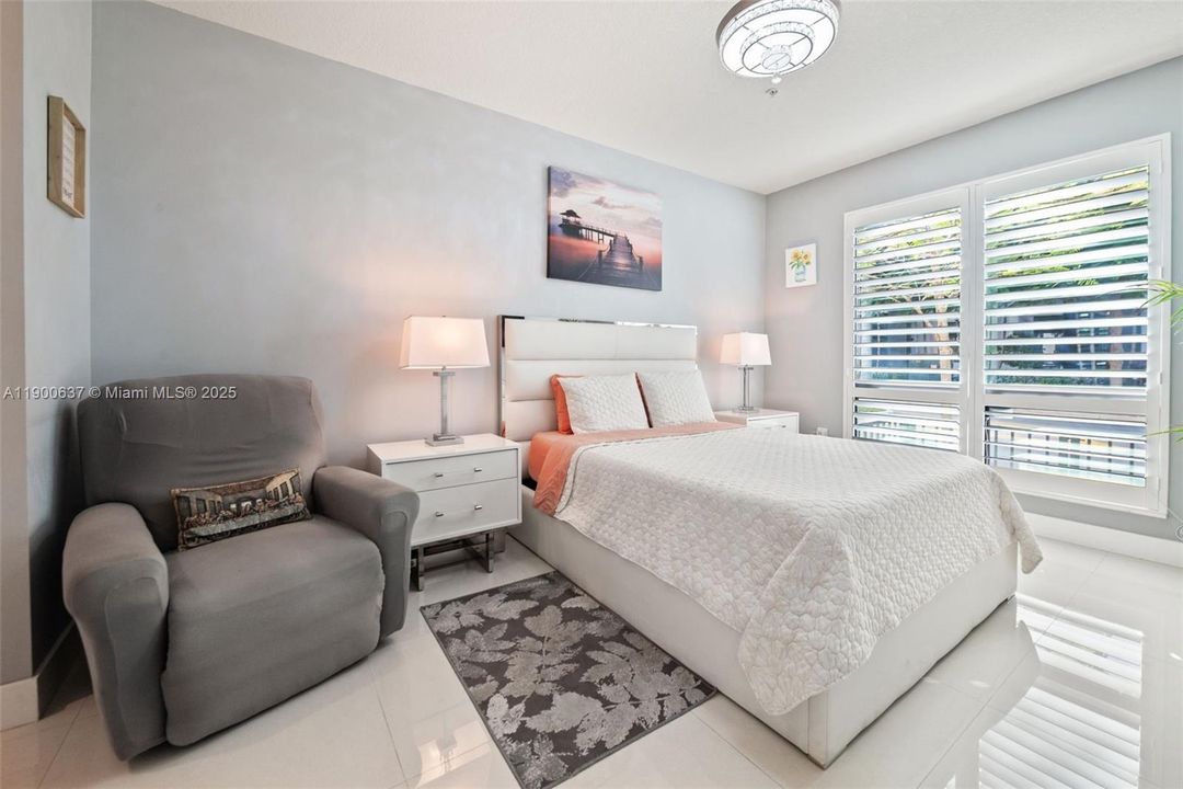 Activo con contrato: $515,000 (2 camas, 2 baños, 1124 Pies cuadrados)