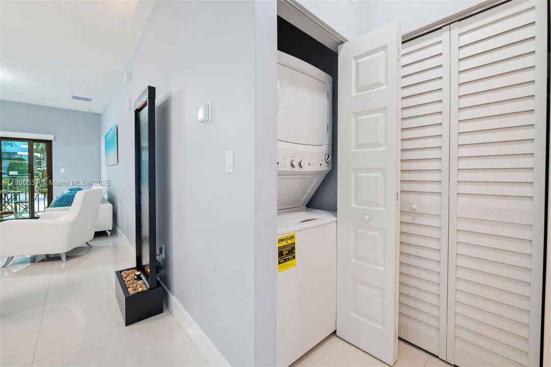 Activo con contrato: $515,000 (2 camas, 2 baños, 1124 Pies cuadrados)