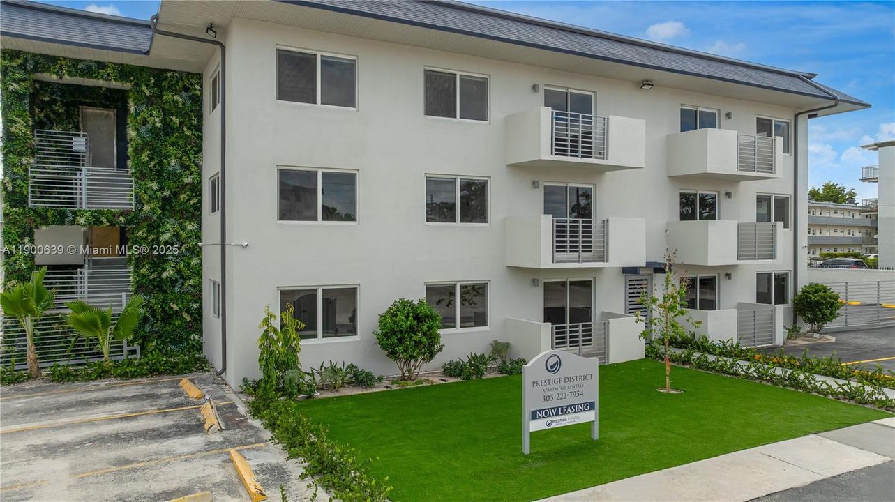 For Rent: $2,190 (1 beds, 1 baths, 589 Square Feet)