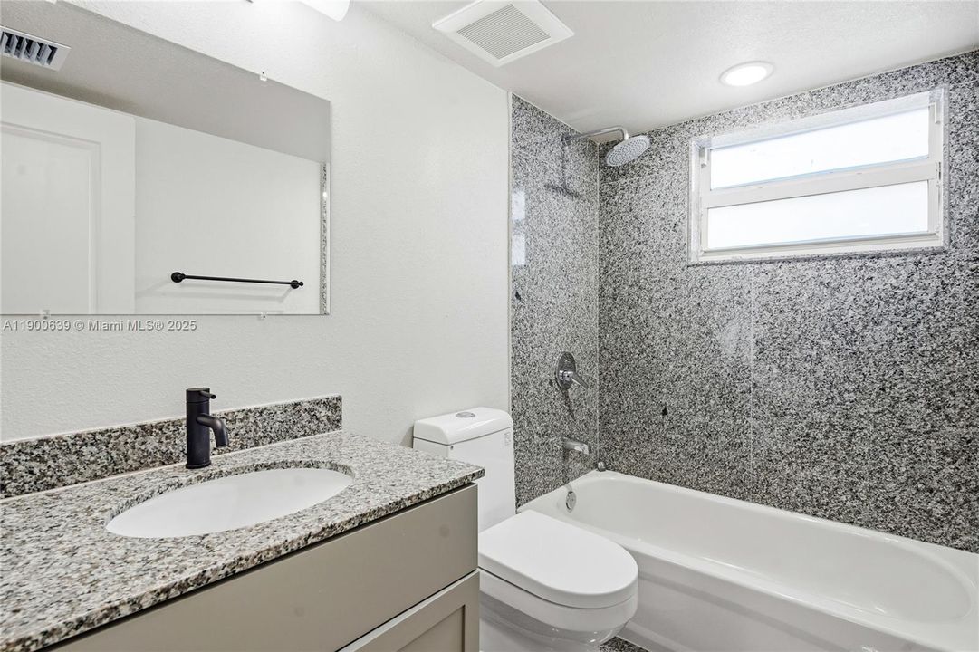 For Rent: $2,190 (1 beds, 1 baths, 589 Square Feet)