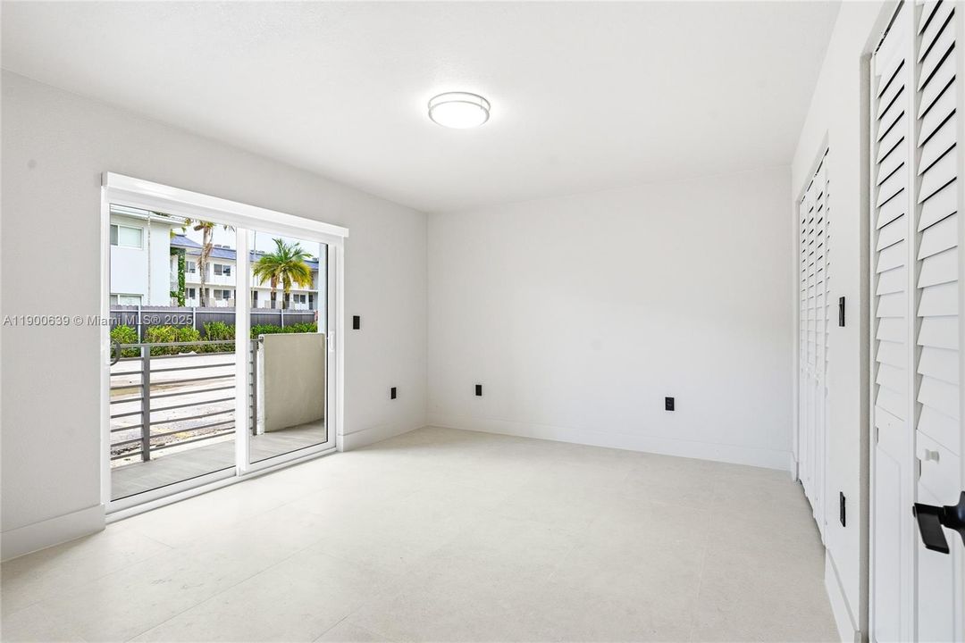 For Rent: $2,190 (1 beds, 1 baths, 589 Square Feet)