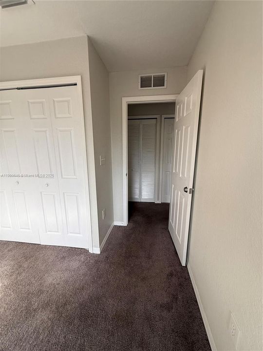 Recently Rented: $2,900 (3 beds, 2 baths, 1417 Square Feet)