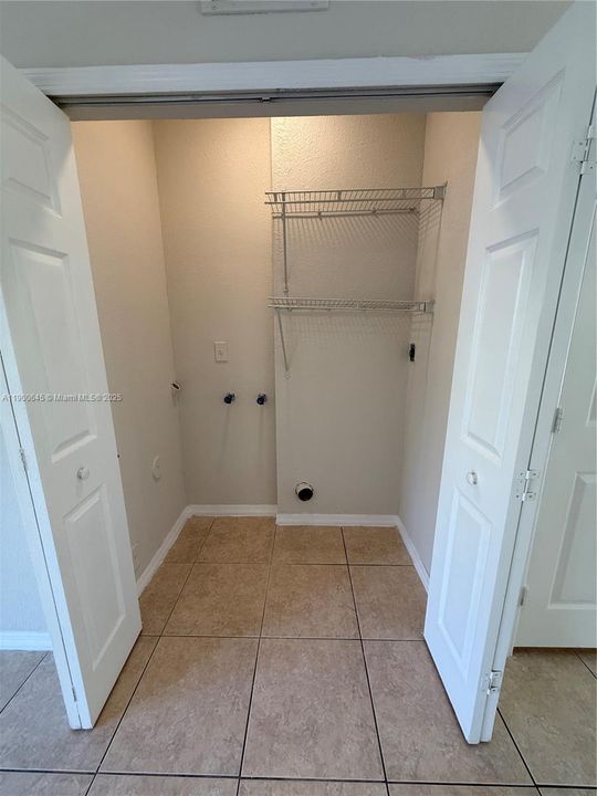 Recently Rented: $2,900 (3 beds, 2 baths, 1417 Square Feet)