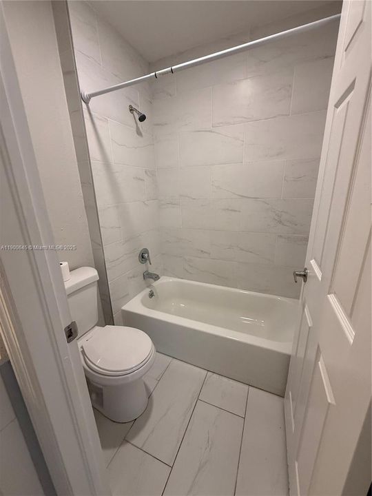 Recently Rented: $2,900 (3 beds, 2 baths, 1417 Square Feet)