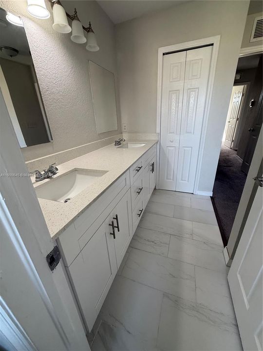 Recently Rented: $2,900 (3 beds, 2 baths, 1417 Square Feet)