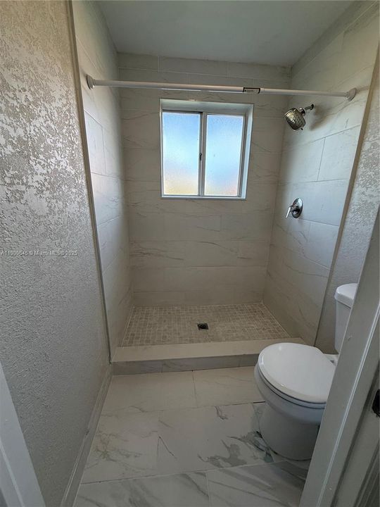 Recently Rented: $2,900 (3 beds, 2 baths, 1417 Square Feet)