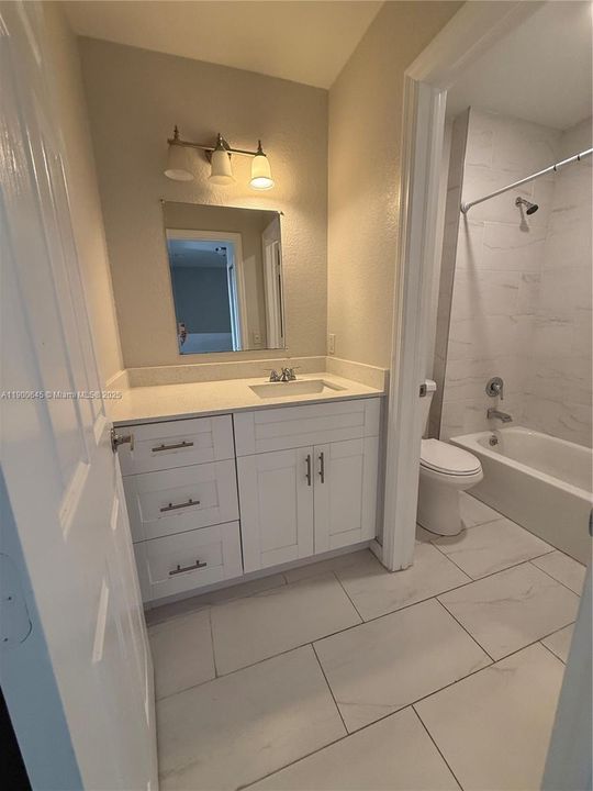 Recently Rented: $2,900 (3 beds, 2 baths, 1417 Square Feet)