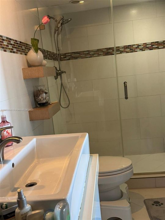 En Venta: $459,900 (2 camas, 2 baños, 1181 Pies cuadrados)