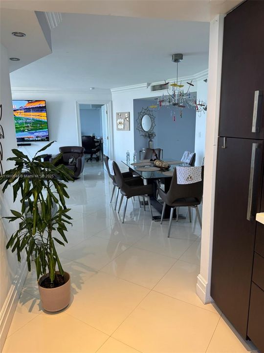 En Venta: $459,900 (2 camas, 2 baños, 1181 Pies cuadrados)