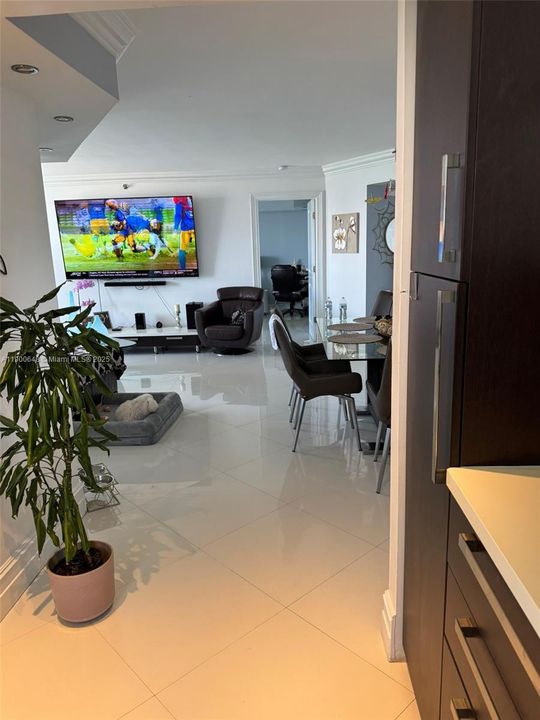 En Venta: $459,900 (2 camas, 2 baños, 1181 Pies cuadrados)