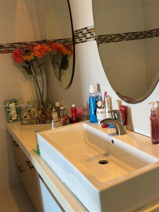 En Venta: $459,900 (2 camas, 2 baños, 1181 Pies cuadrados)