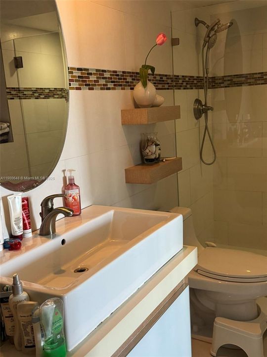 En Venta: $459,900 (2 camas, 2 baños, 1181 Pies cuadrados)