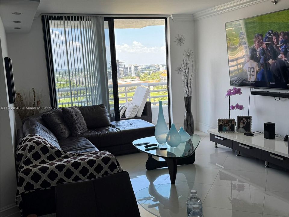 En Venta: $459,900 (2 camas, 2 baños, 1181 Pies cuadrados)