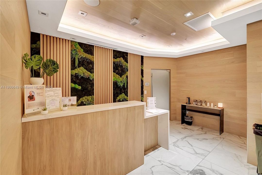 For Rent: $4,000 (2 beds, 2 baths, 1129 Square Feet)