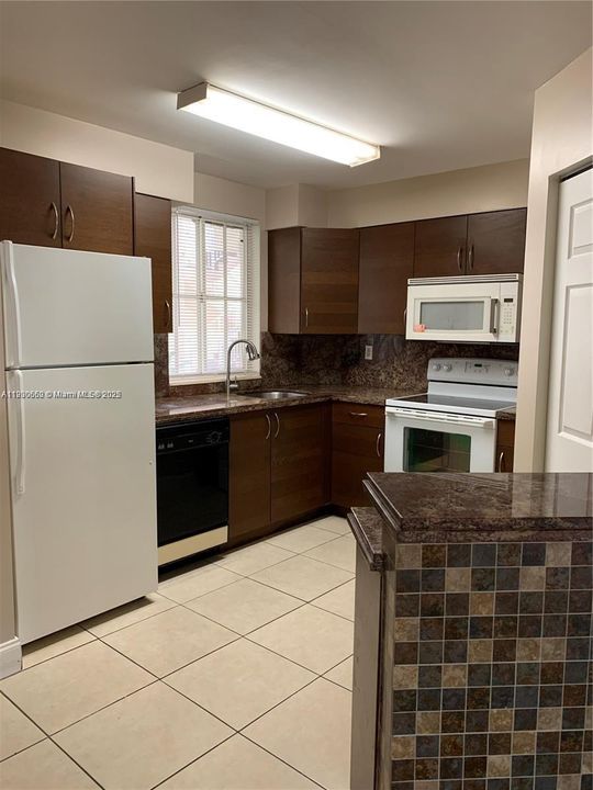 Recently Rented: $2,150 (2 beds, 2 baths, 1004 Square Feet)