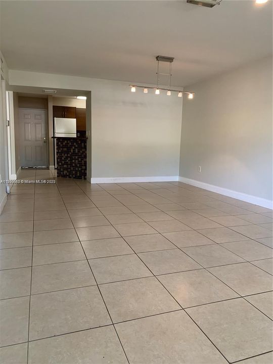 Recently Rented: $2,150 (2 beds, 2 baths, 1004 Square Feet)