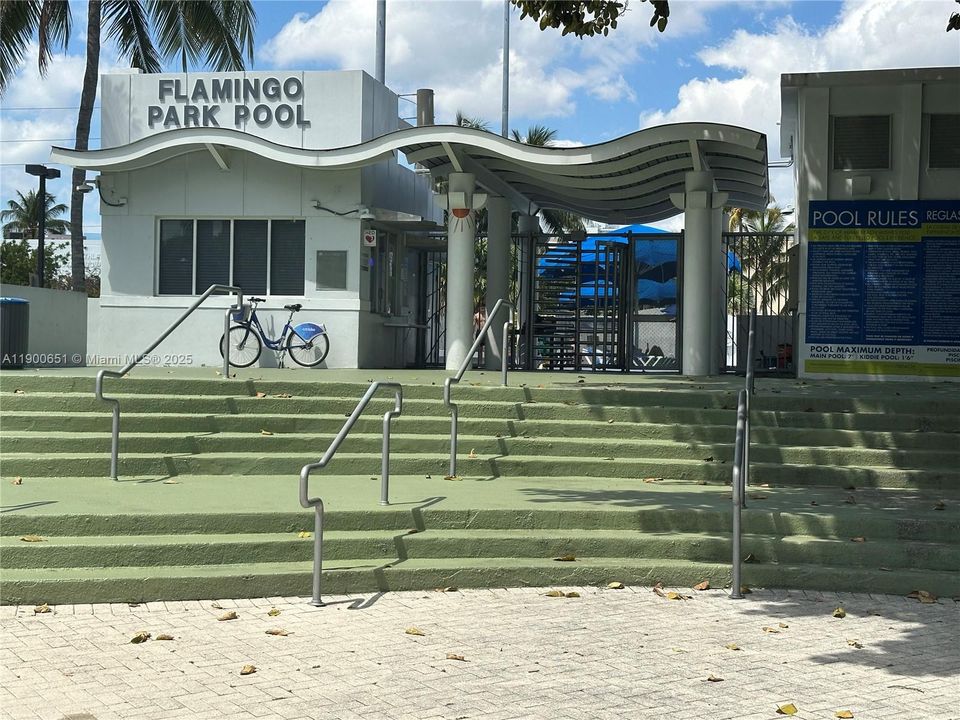 Recently Rented: $2,200 (1 beds, 1 baths, 671 Square Feet)