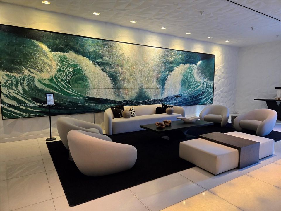 Active With Contract: $3,450 (1 beds, 1 baths, 570 Square Feet)