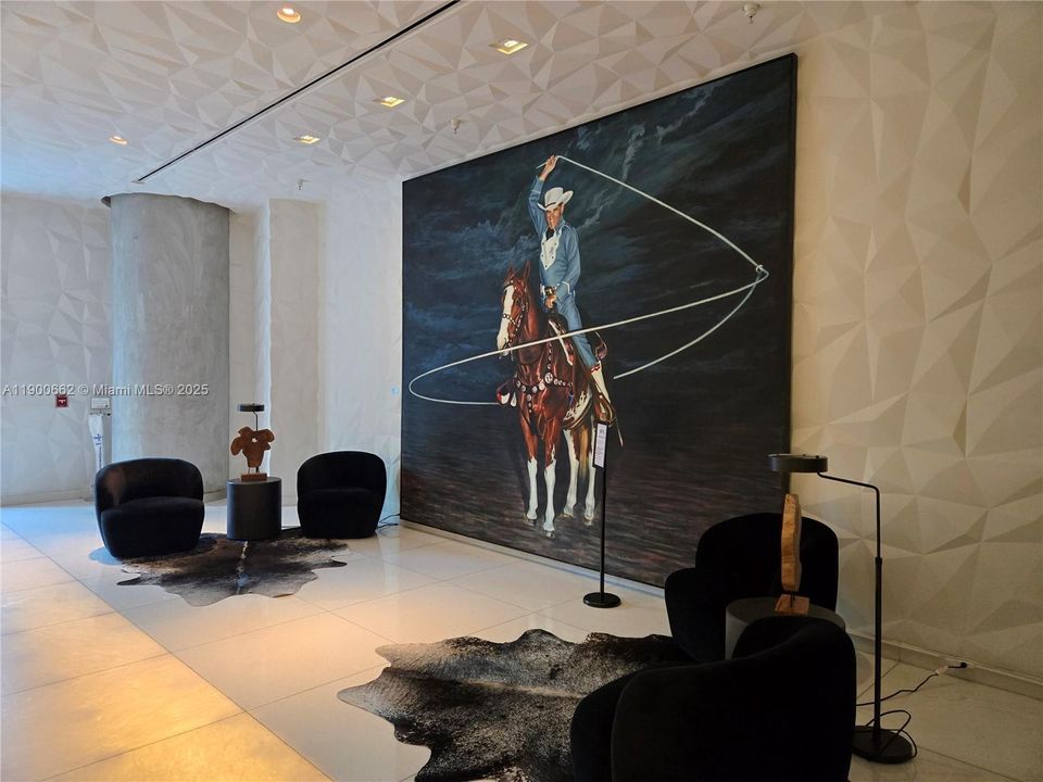 Active With Contract: $3,450 (1 beds, 1 baths, 570 Square Feet)