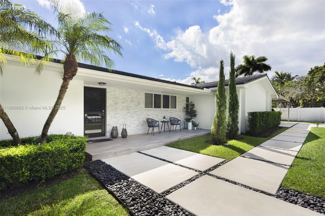 На продажу: $3,800,000 (4 спален, 3 ванн, 2206 Квадратных фут)