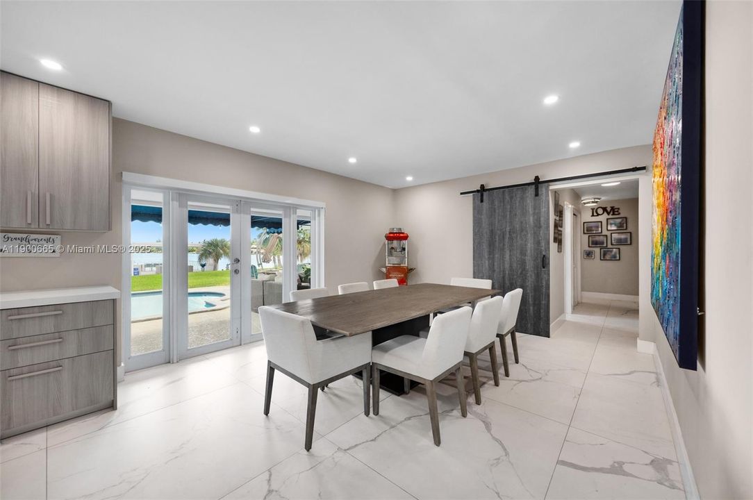 На продажу: $3,800,000 (4 спален, 3 ванн, 2206 Квадратных фут)