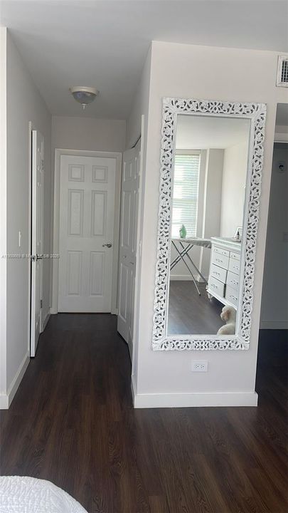 合同活跃: $3,200 (2 贝兹, 2 浴室, 1463 平方英尺)