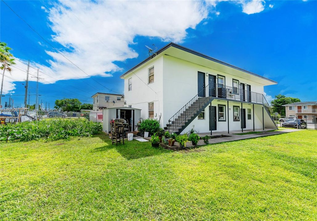 For Rent: $1,950 (2 beds, 1 baths, 2664 Square Feet)