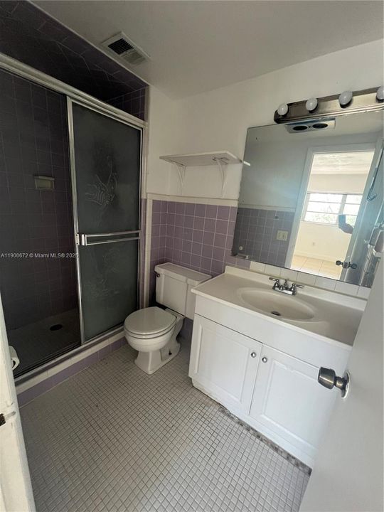 Active With Contract: $207,000 (2 beds, 2 baths, 1141 Square Feet)