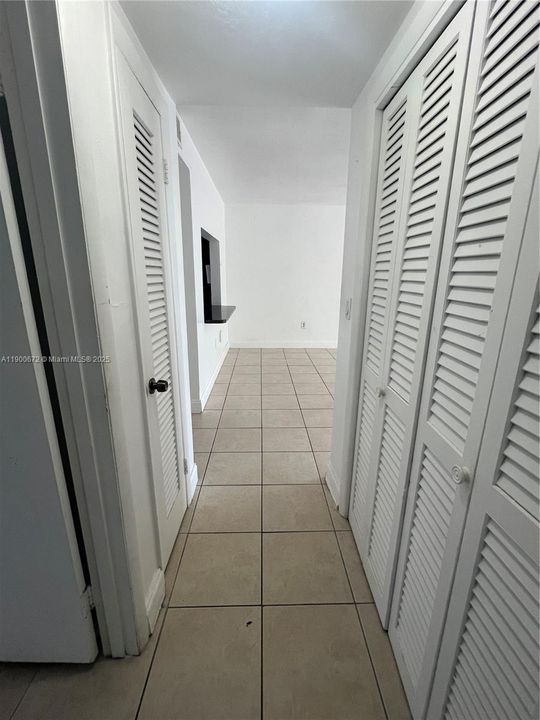 Active With Contract: $207,000 (2 beds, 2 baths, 1141 Square Feet)