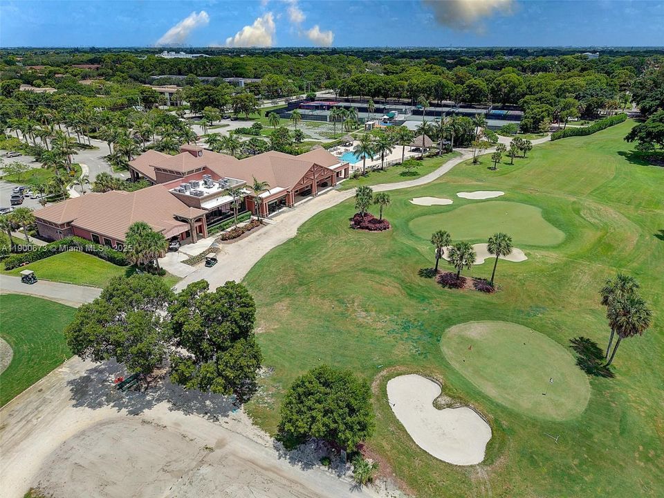 En Venta: $870,000 (5 camas, 3 baños, 2860 Pies cuadrados)