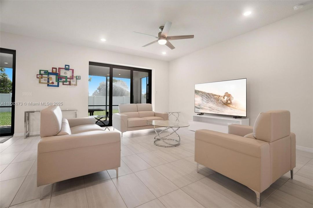 En Venta: $870,000 (5 camas, 3 baños, 2860 Pies cuadrados)